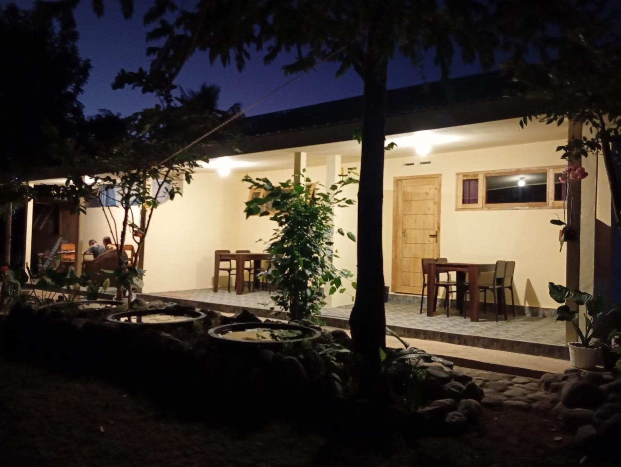 Rumah Kawan Senaru House Of Friend Bagian luar foto